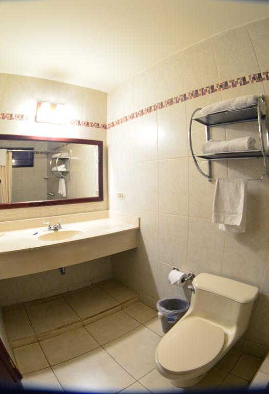 Hotel Internacional Managua Esterno foto